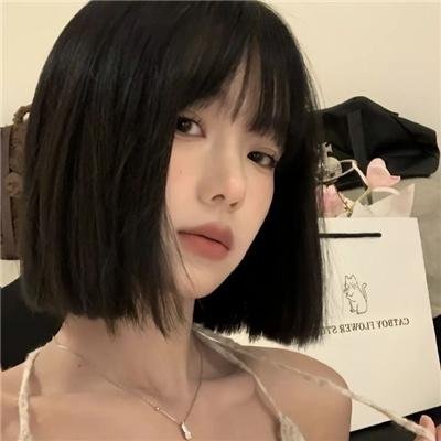 笼中女